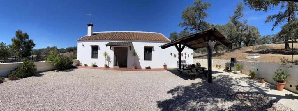 Casa Rural La Dehesilla กาซาญา เดลา เซียร์รา ภายนอก รูปภาพ